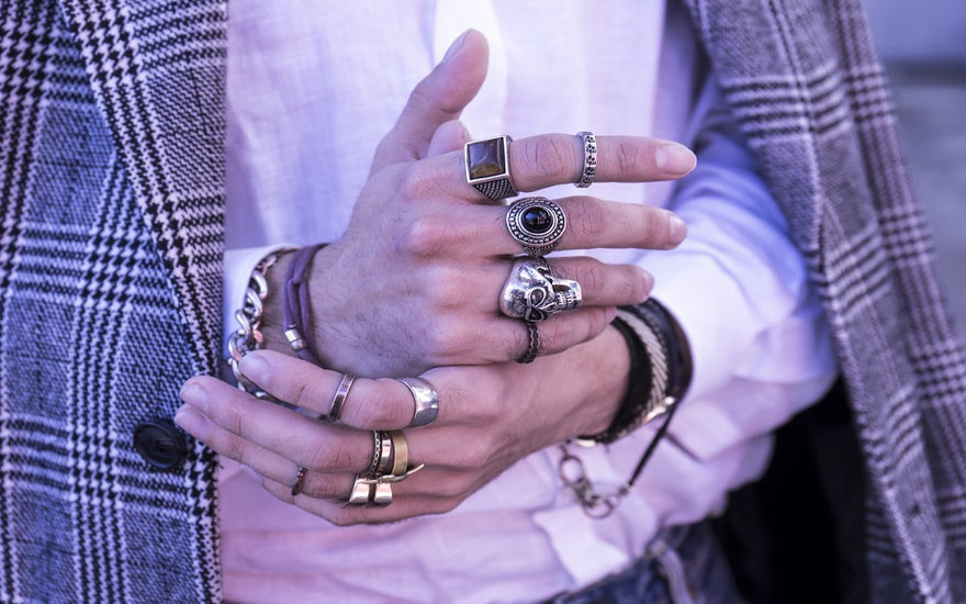 How To Wear Men's Jewelry And Mistakes To Avoid