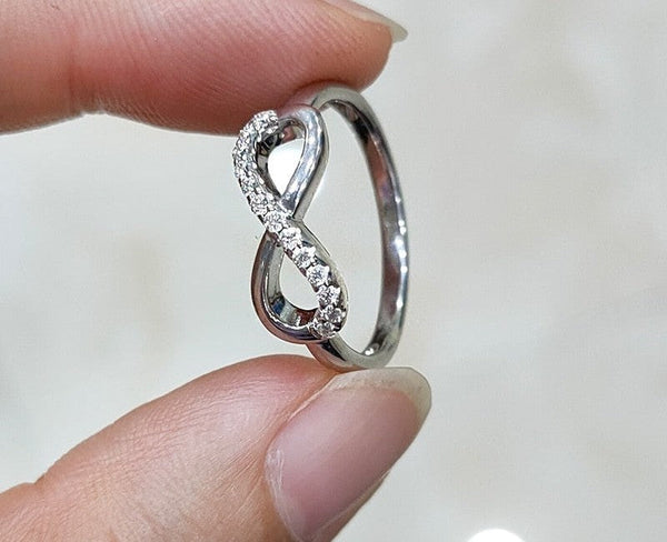 1.3mm Moissanite 925 Sterling Silver Infinity Number 8 Ring for Women  -  GeraldBlack.com