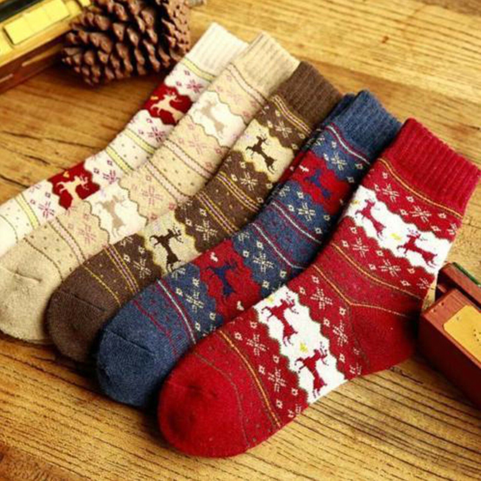 1Pair Warm Winter Women's Men's Mid-Calf Comfortable Christmas Socks with Deer - SolaceConnect.com