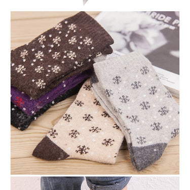 5 Pairs Winter Wool Flower Pattern Cashmere Christmas Gift Socks for Women  -  GeraldBlack.com