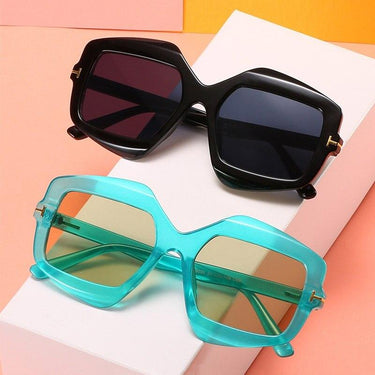 Black Oversized Irregular Frame with Metal T UV400 Sunglasses for Women  -  GeraldBlack.com