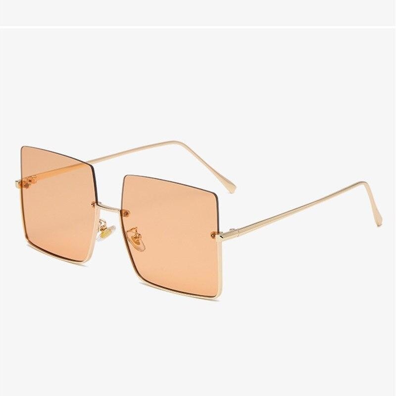 Chic 90s Style Women's Luxury Square Alloy Frame Gradient Sunglasses  -  GeraldBlack.com