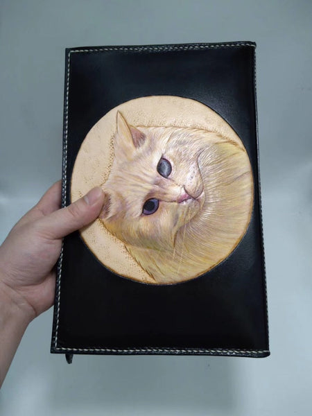 Men's Hand-carved Cat Vegetable Tanned Leather Money Holder Handbag  -  GeraldBlack.com
