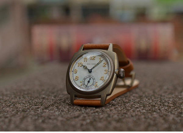 Relojes de pulsera mecánicos de cuerda manual luminosos de zafiro con cúpula vintage para hombre