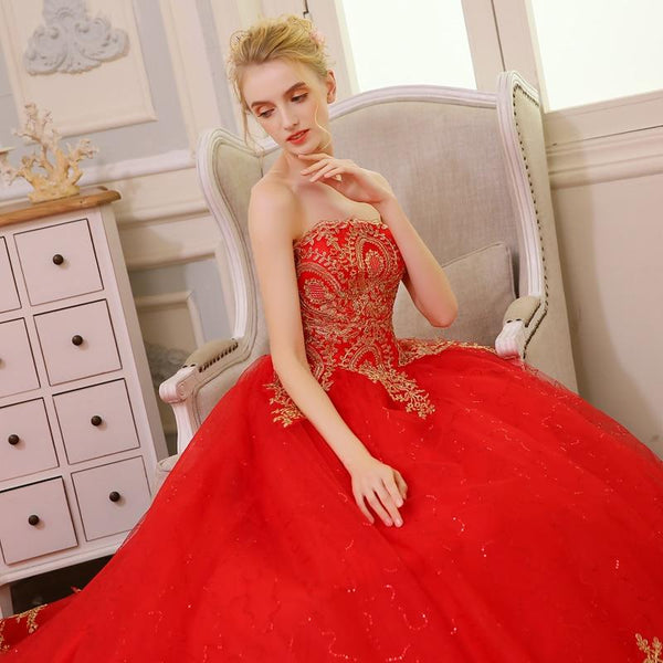Plus Size Red Ball Gown Vintage Lace Wedding Dress for Brides - SolaceConnect.com