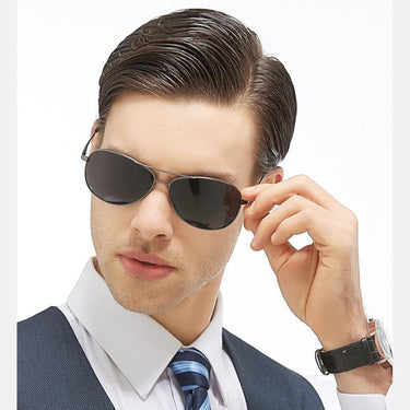 Retro Classic Men's Metal Frame UV400 Polarized Sunglasses  -  GeraldBlack.com