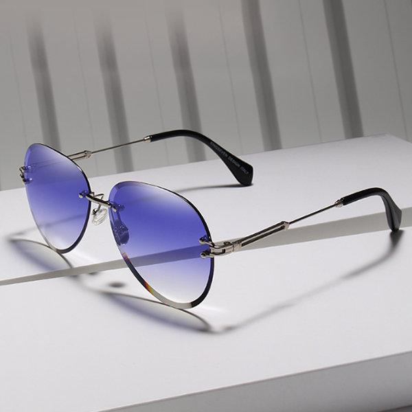 Rimless Vintage Design Sunglasses for Women with Gradient Lens  -  GeraldBlack.com