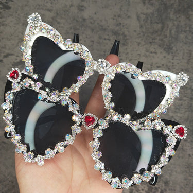 Vintage Sexy Crystal Heart Sunglasses For Women Diamond Sun Glasses Ladies Retro Hip Hop Cool Eyewear  -  GeraldBlack.com