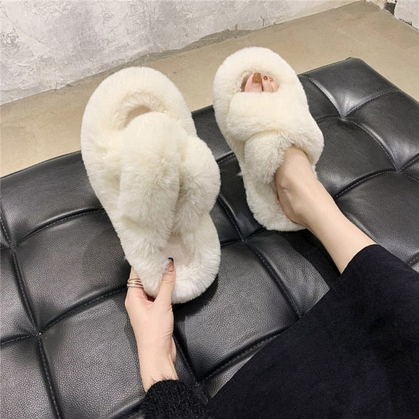 Women's Furry Slides Thick Flats Heels Non-Slip Indoor House Slippers - SolaceConnect.com