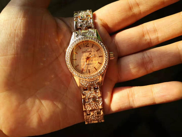 Women's Simple Gold Luxury Fashion Diamond Quartz Wristwatch  -  GeraldBlack.com