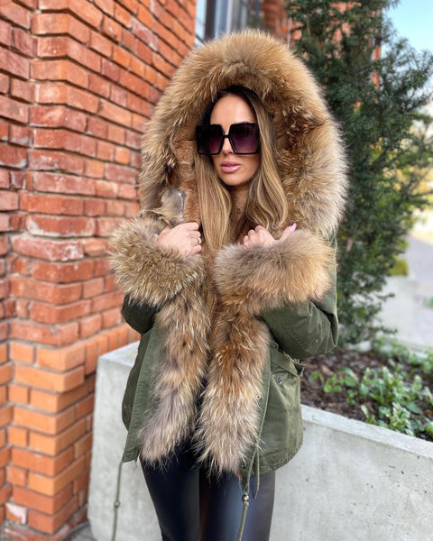 Women's Winter Fashion Thick Jacket with Long Sleeves and Faux Fur Lining  -  GeraldBlack.com