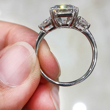 Yellow Gold 7*9mm 8*10mm Radiant Cut White Moissanite Stone Ring for Women  -  GeraldBlack.com